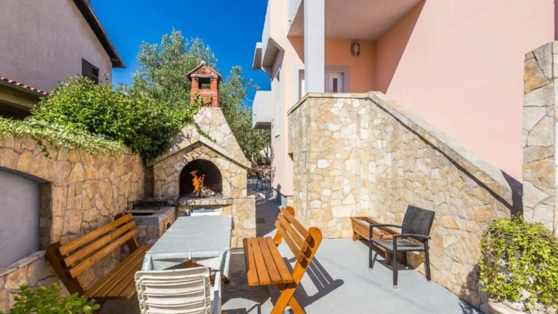 Modern Apartments In Zadar With Private Terrace